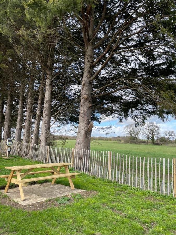 Henny Riverside Glamping Sudbury  Exterior foto
